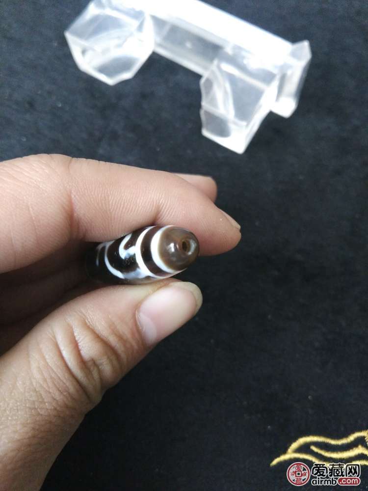 传世少见的老天珠挂件
<br 