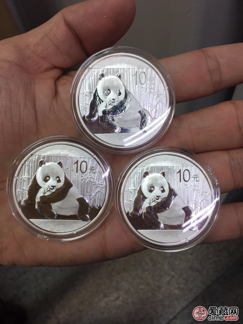 2015年熊猫银币(3枚)