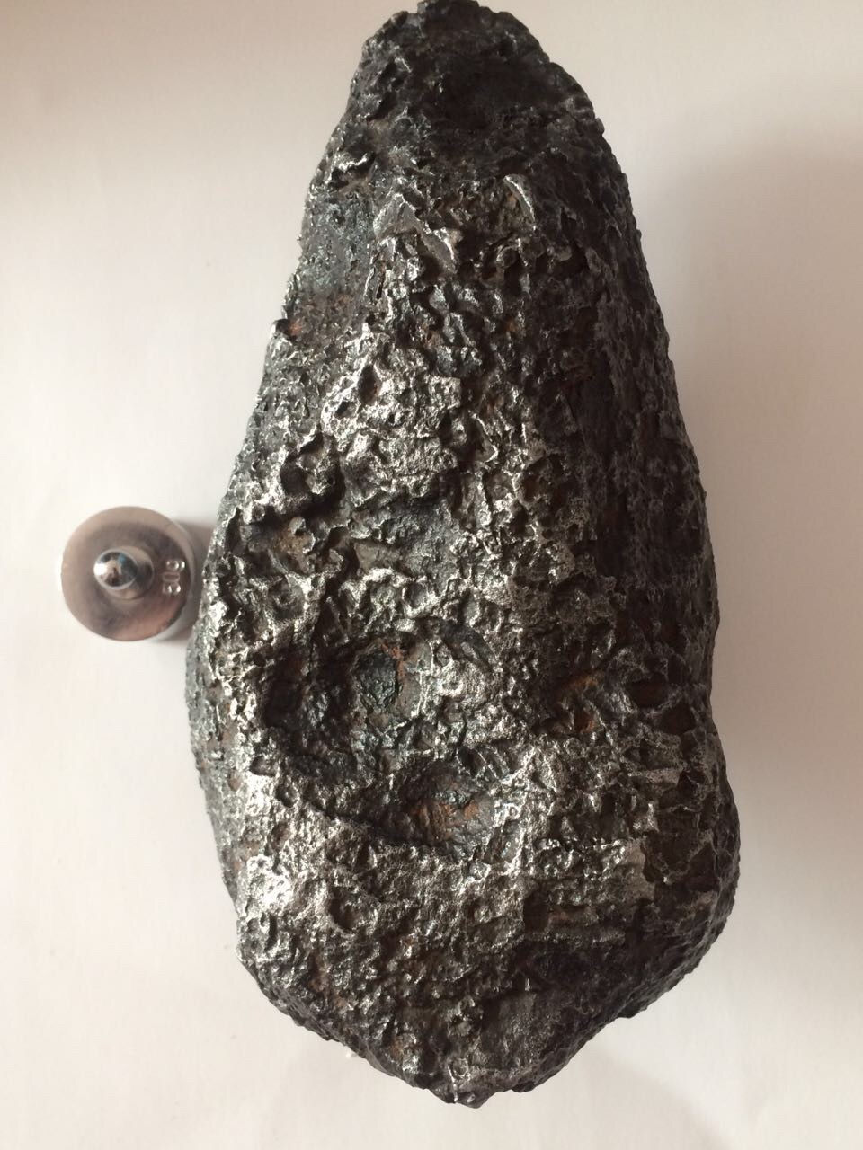 国际命名的铁陨石,定向,2450克,小行真假_图片_价格_评级-文玩杂项-爱