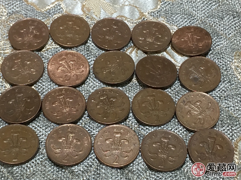 英国女王硬币,2便士20枚一拍,轻微流通品相,多年