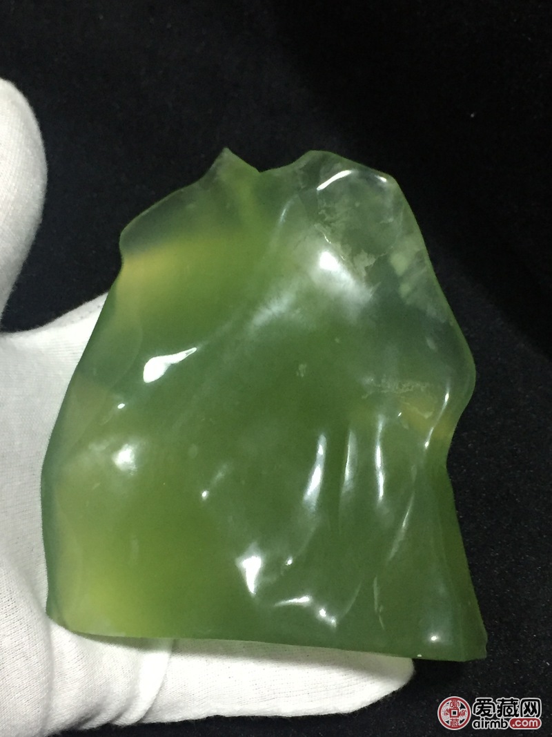 天然蛇纹玉【玉山】