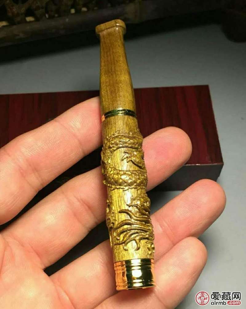 金丝楠深雕龙烟嘴(小叶桢楠)