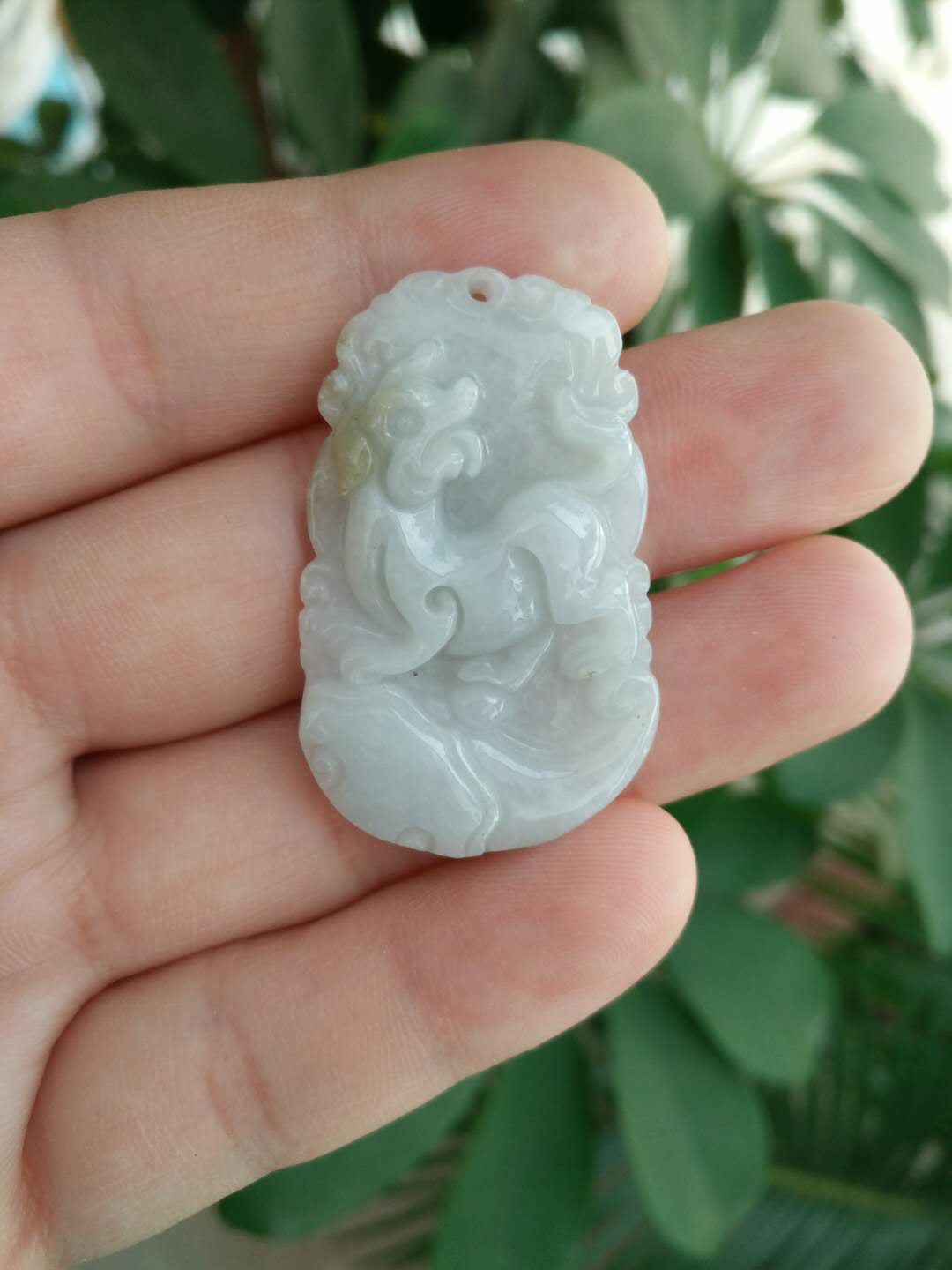 天然翡翠生肖狗吊坠正品保证 支持鉴定,送精美吊坠