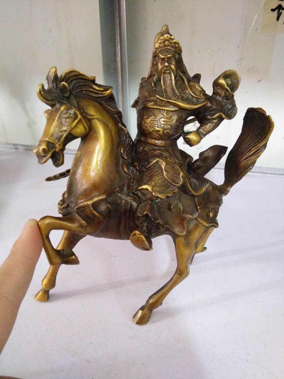 骑马关公喜欢快来拍吧