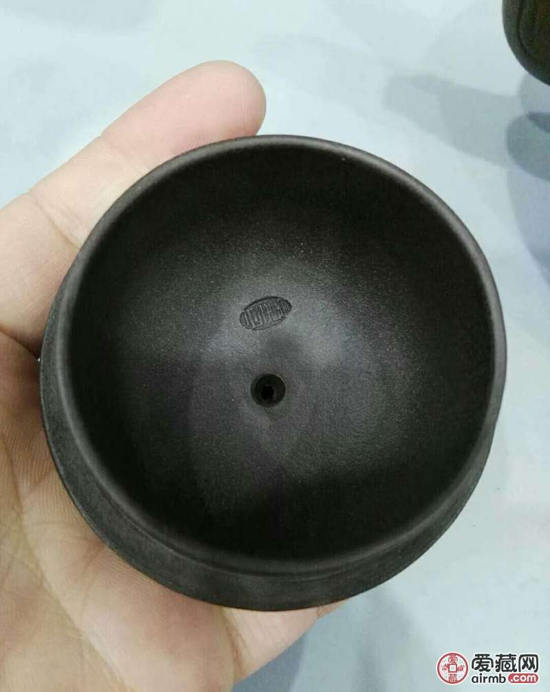 早年旧藏紫砂壶一把.福禄.底款杨羡陈信卿制.细节如