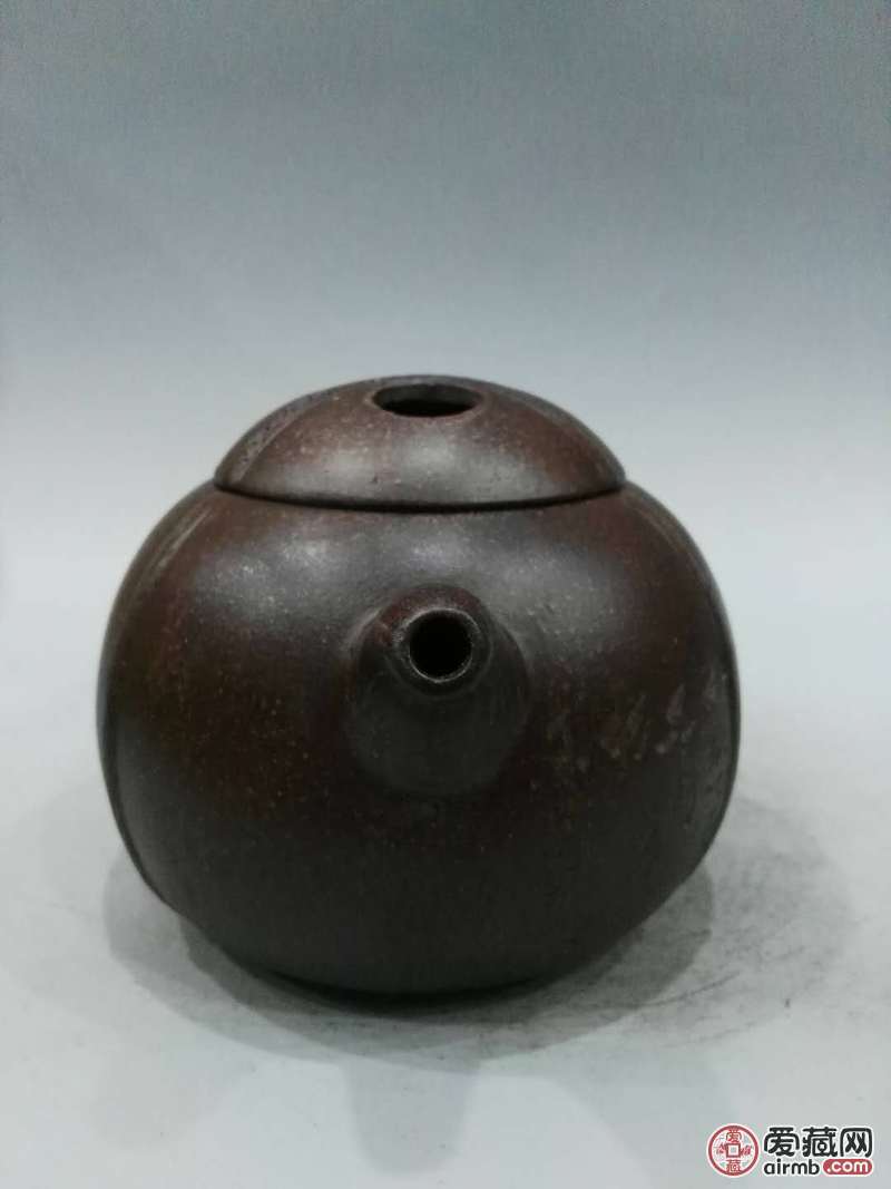 早年旧藏紫砂壶一把,底款杨羡东