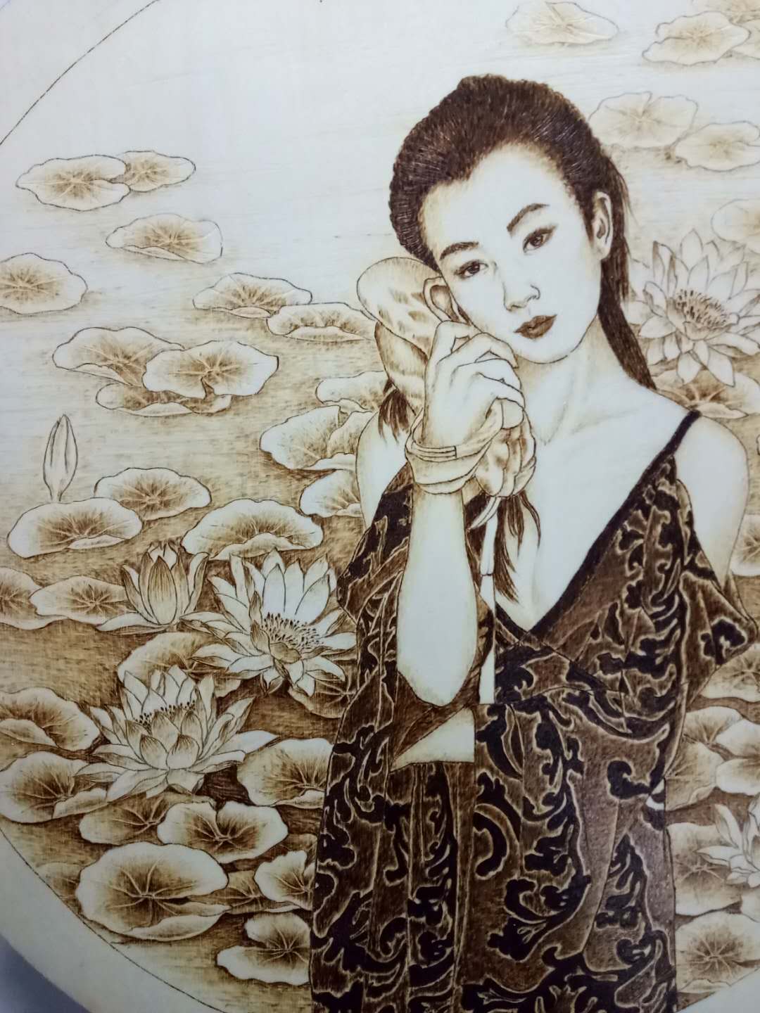 纯手工木板烙画——现代仕女图一