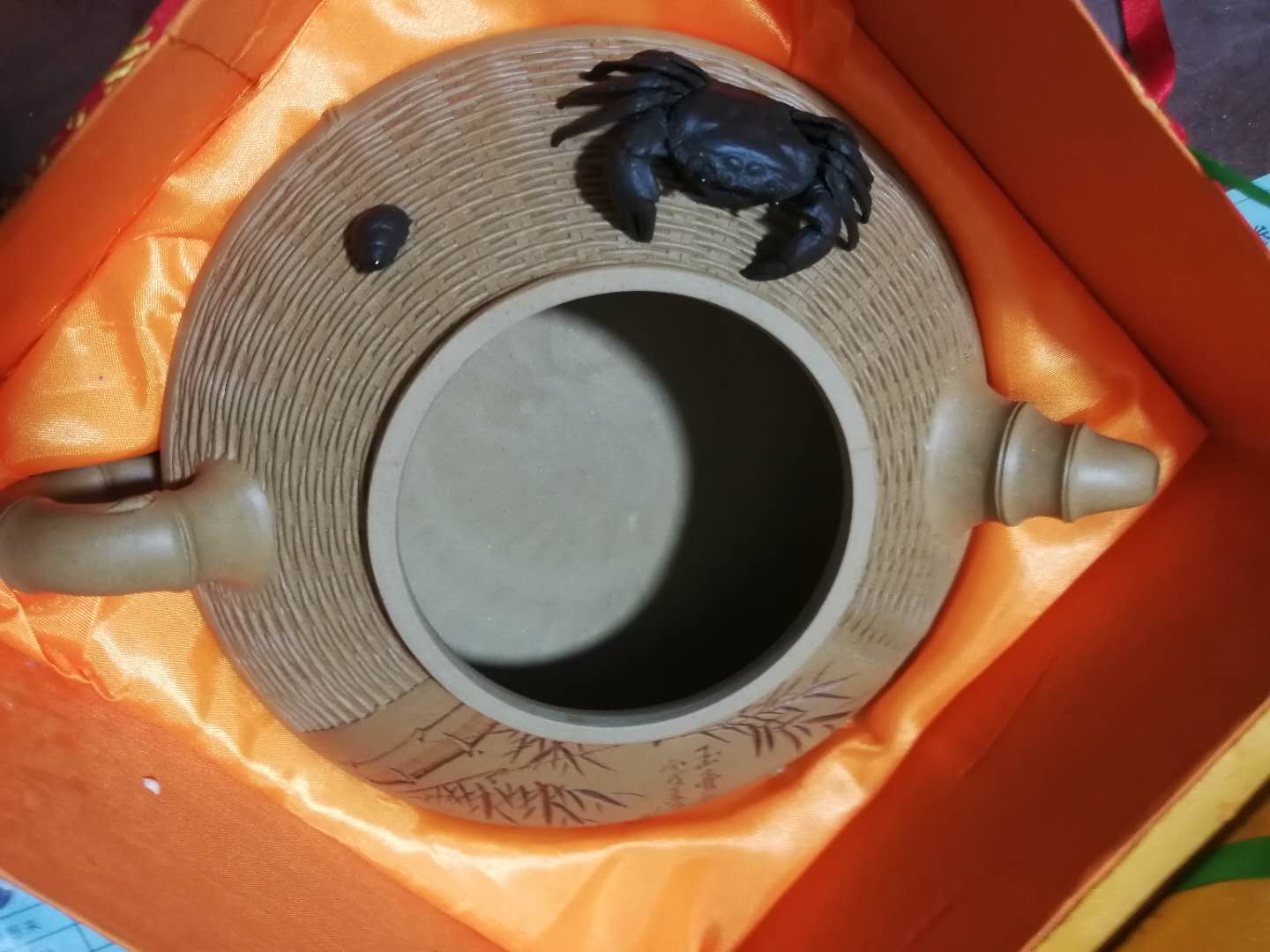 钱菊萍蟹篓紫砂壶一个,品相完美