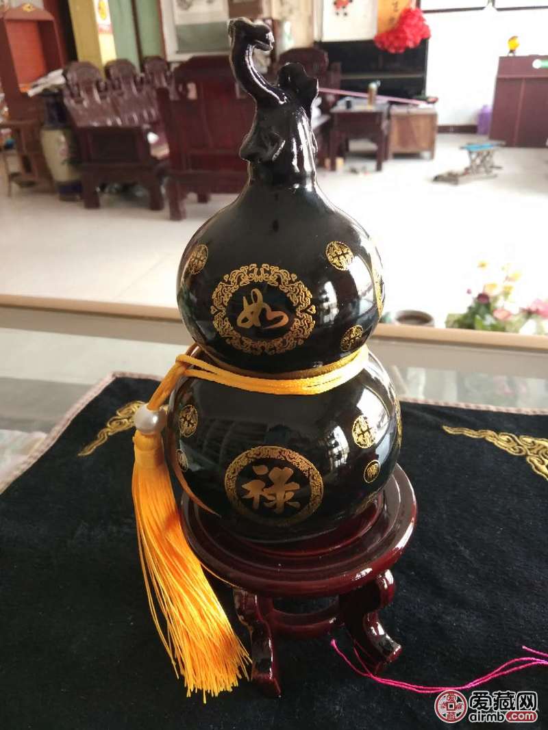 泰山墨玉的葫芦