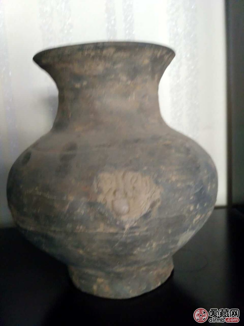 请大师帮忙鉴定一下，我家放着一