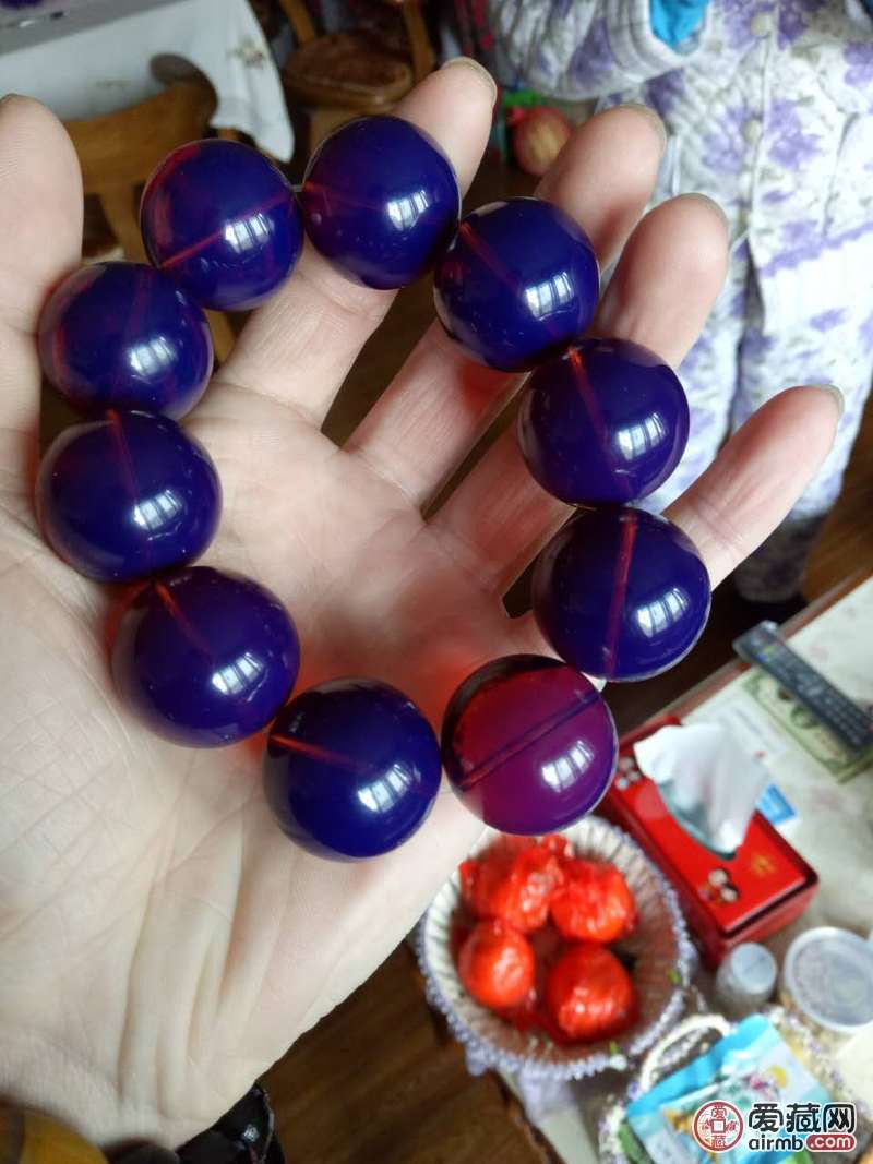 前三张为自然光下，后三张为晚上