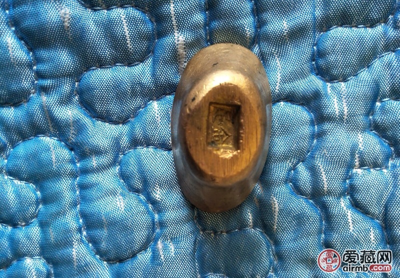寿字金元宝两个,要求鉴定真假.