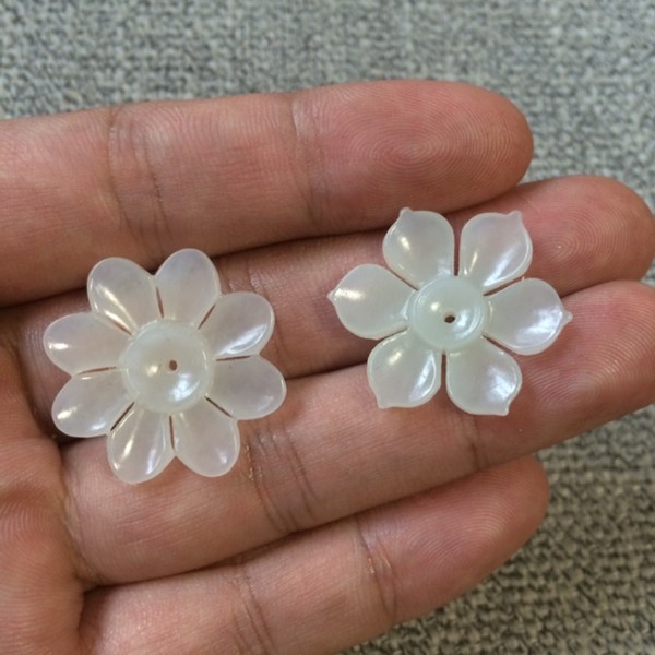 两个和田玉花片,很漂亮