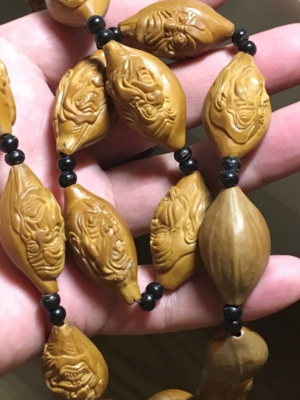 橄榄核雕三藏大师十八罗汉请看细节图原物实拍