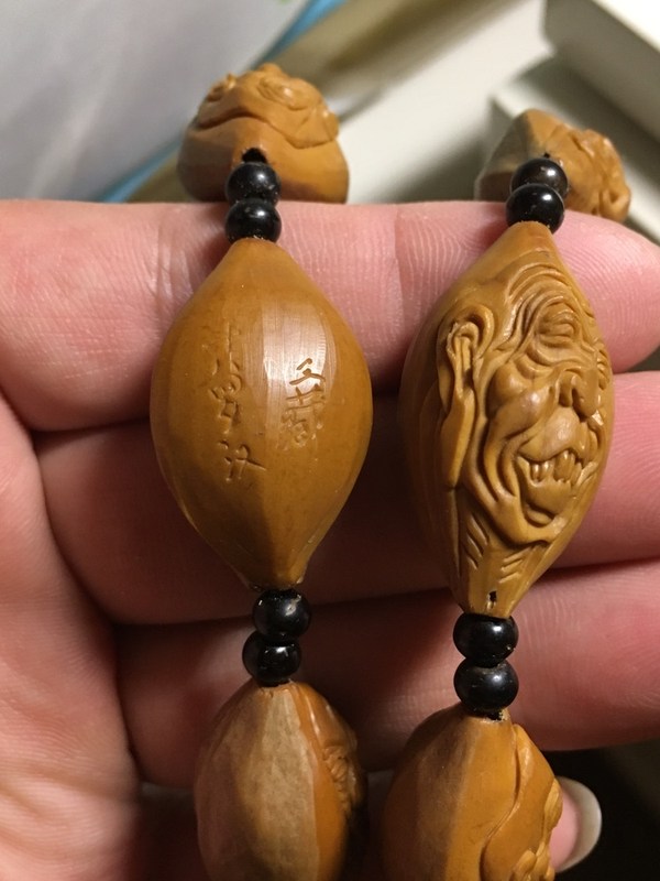 橄榄核雕三藏大师十八罗汉请看细节图原物实拍