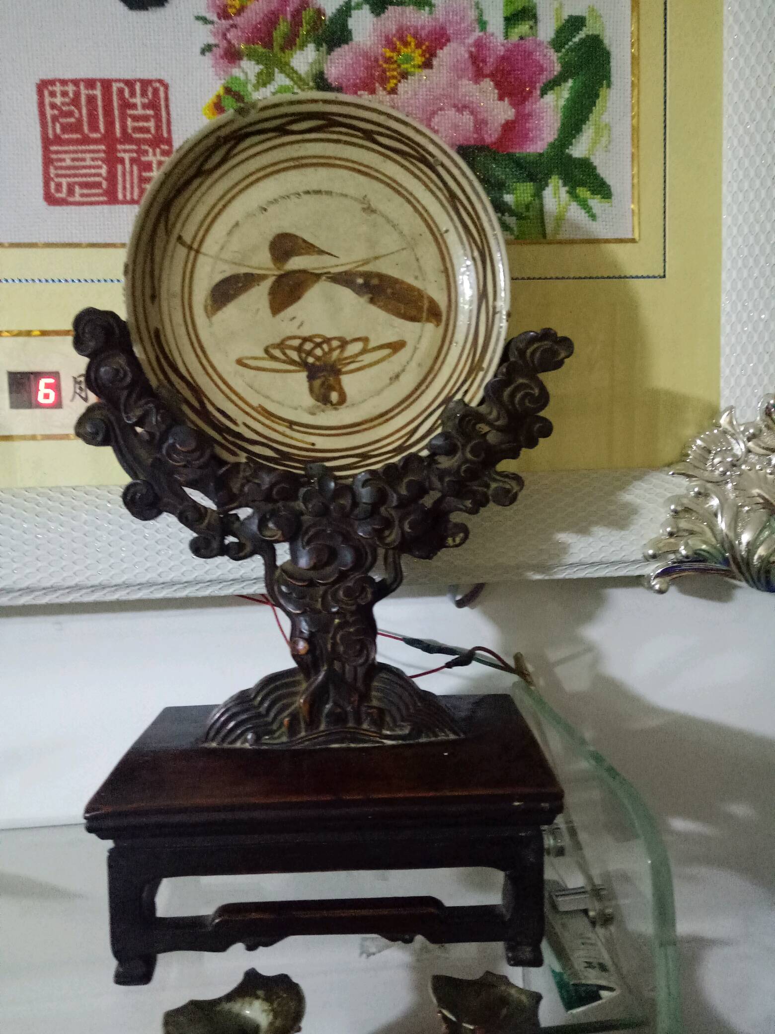 明代小叶紫檀铜镜架喜欢的私信