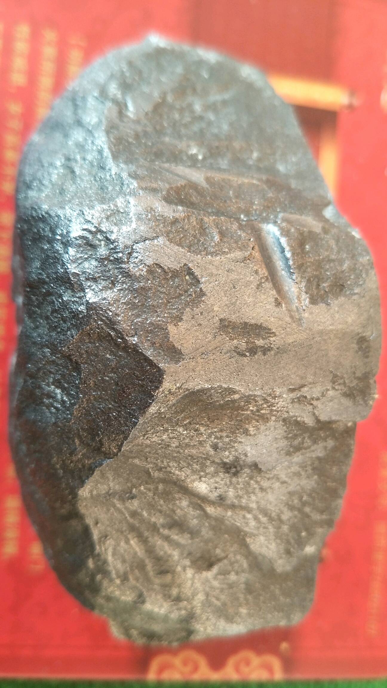 铂金陨石特征 金属图片