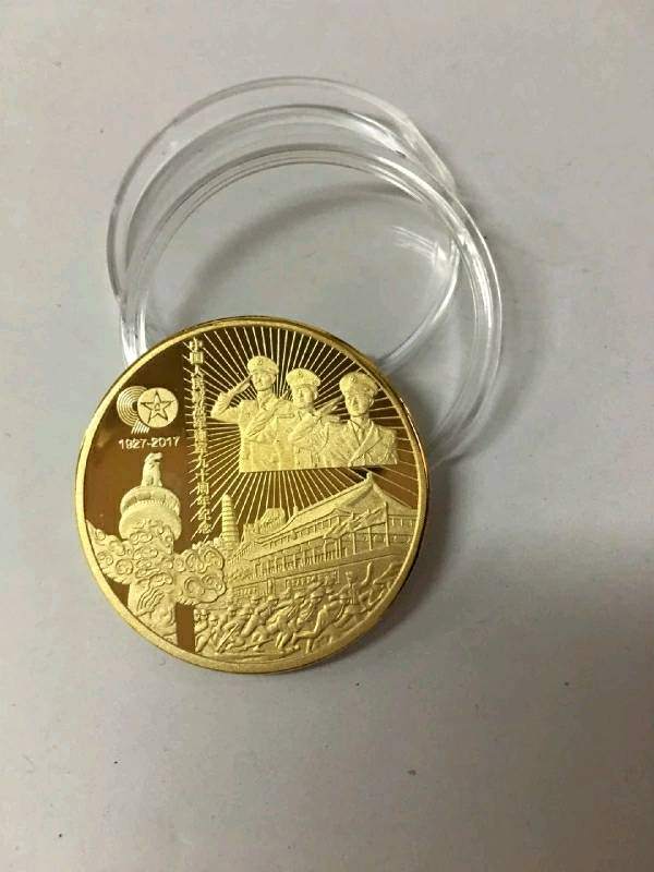 包邮2017中国建军90周年纪念章鸡年纪念章一枚全