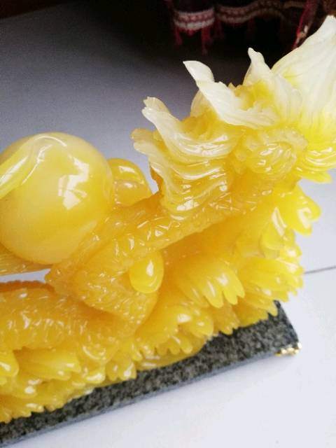 黄玉双面雕件中国龙,摆件雕工细