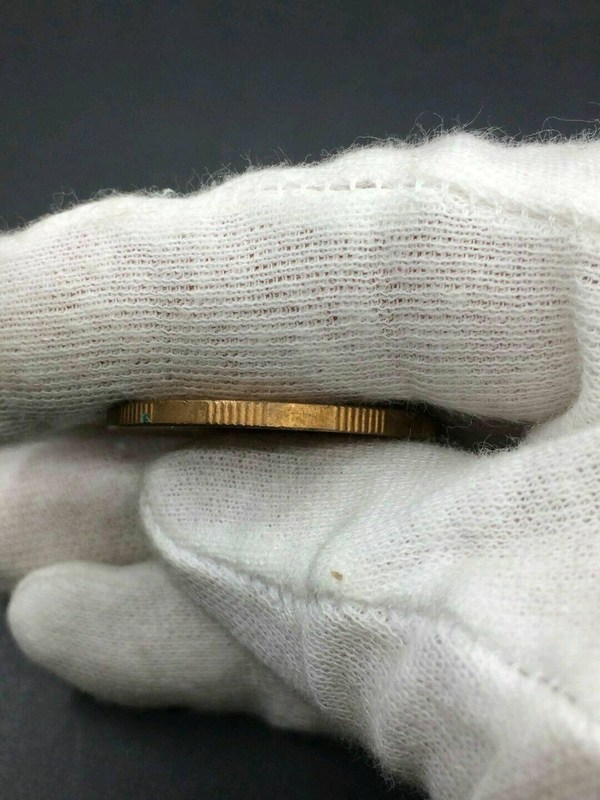 中国珍惜野生动物朱鹮纪念币一枚品相如图买