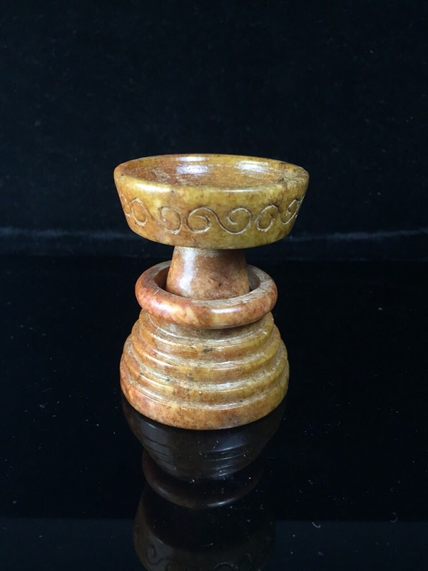 农村收到的老玉烛台玉质不详工艺古朴造型美观大