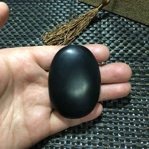 精品砭石人物菩萨颜色黑包装