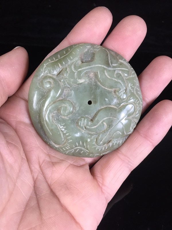 台湾回流创汇期五六十年代老和田玉盘龙壁尺寸