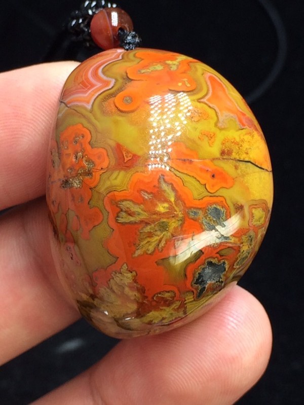 天然宣化战国红玛瑙吊胆材质天然玛瑙