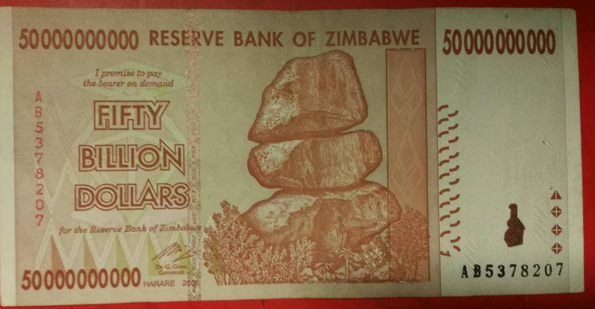 世界上面额最大的货币是津巴布韦