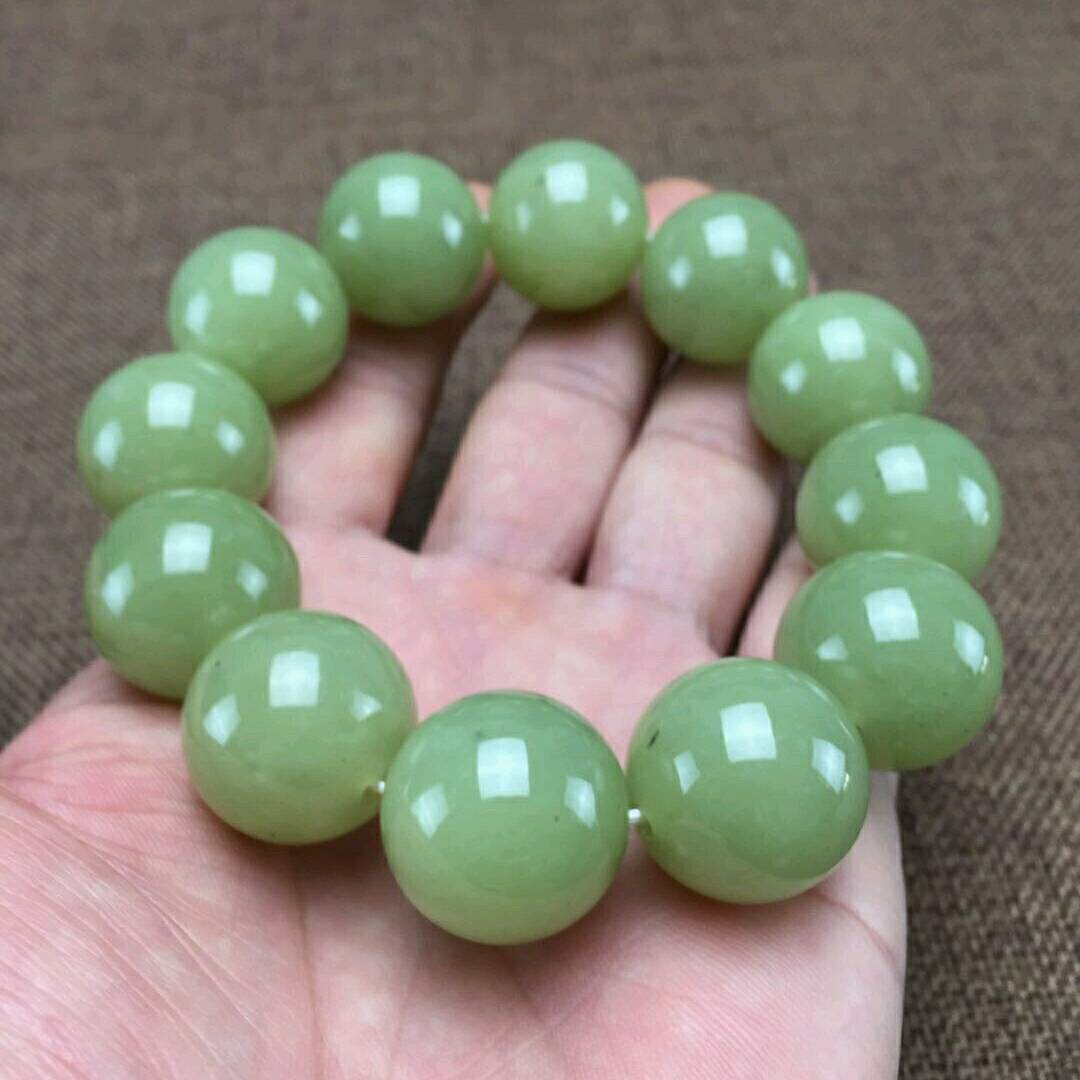 精品新疆和田玉黄口料手串