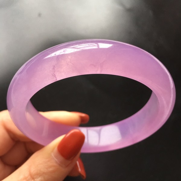 石英岩玉处理级精品石英岩正圈飘紫手镯水头十足
