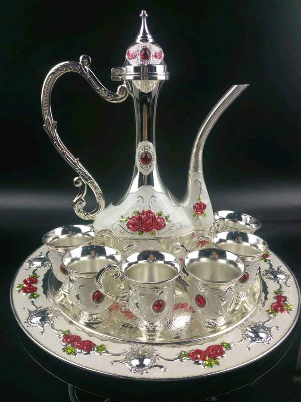78新到7873蒙古民族特色银酒具一套托盘一个酒壶一