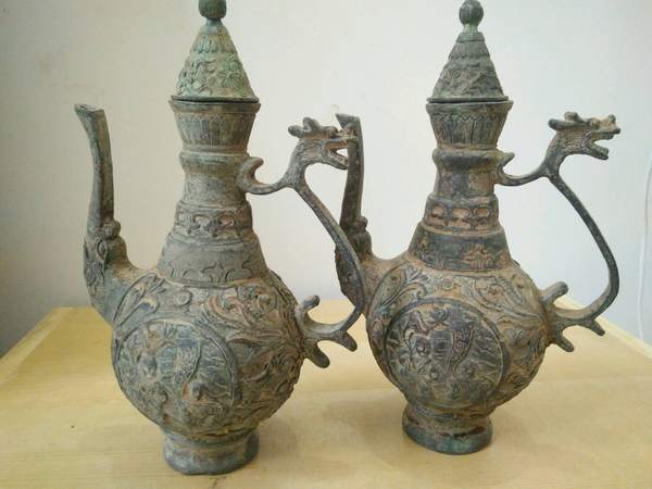 高仿青铜器龙头酒壶一对工艺品