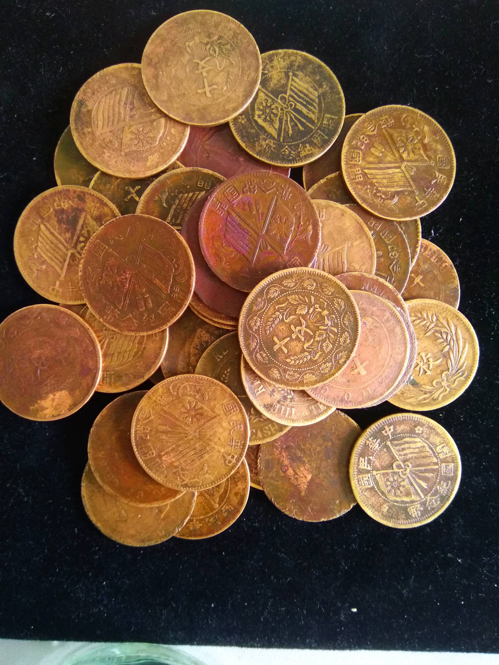 党旗三十枚,有多种版局,特价优