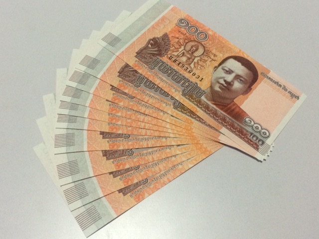 柬埔寨100元全新10连号