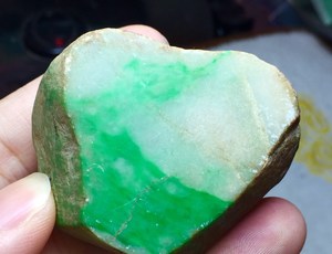 80克老坑木那切口色料料子料非常出色阳色绿可