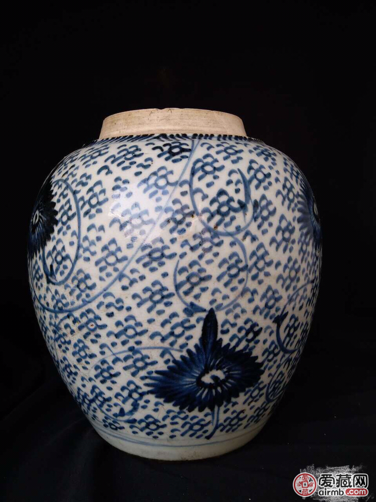 清雍正青花缠枝莲纹大罐釉水好