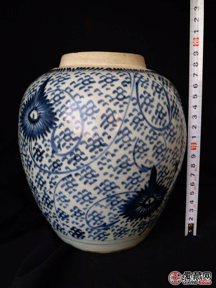 清雍正青花缠枝莲纹大罐釉水好