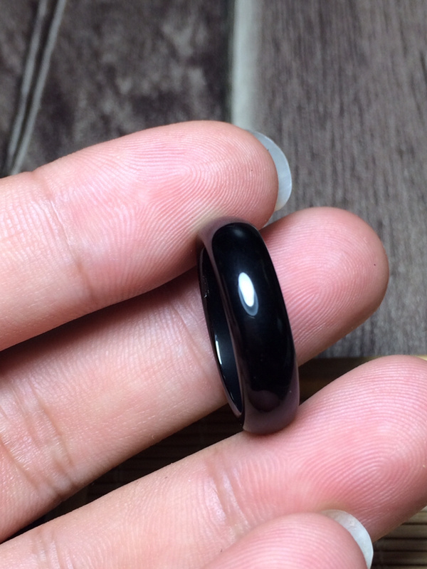 巴西天然玉髓 黑玛瑙戒指 18口径 话不多说看图
