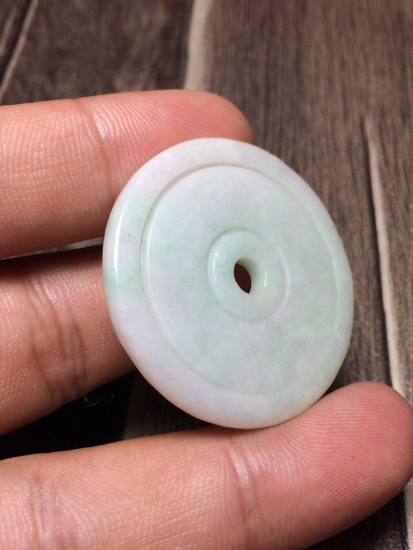 缅甸翡翠a货玉钱吊坠话不多说看图现任性放漏中