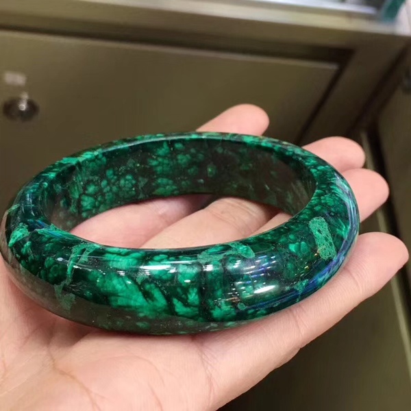 原矿7878天然孔雀石手镯颜色鲜艳独特的花纹
