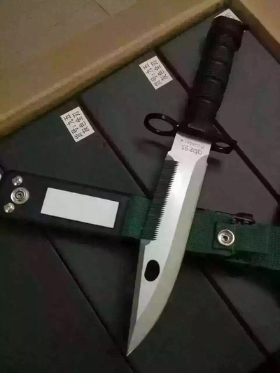 龙泉宝剑唐刀95军刀军中最实用多功能的一款95军刀