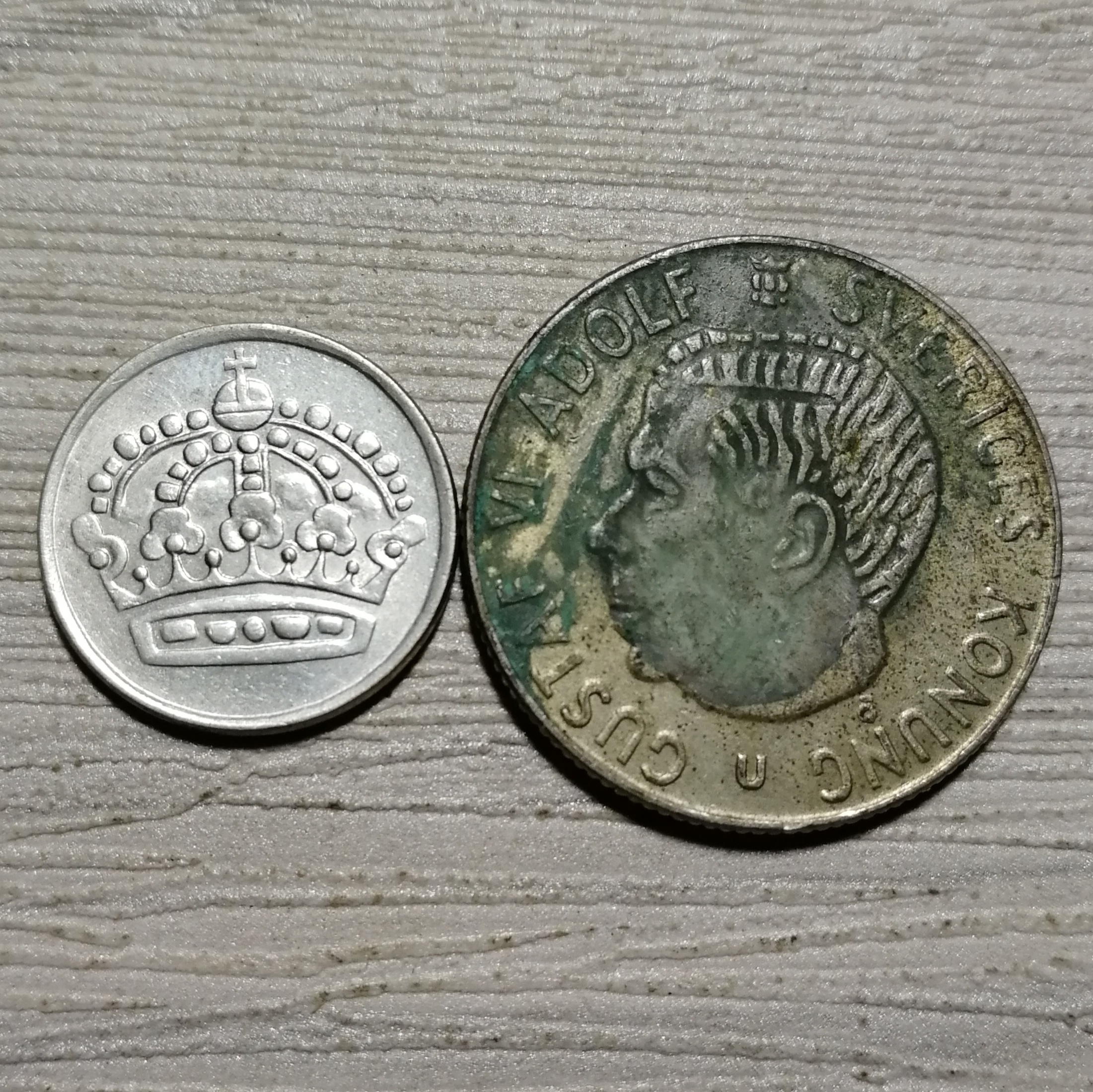 瑞典老银币两枚品相如图,含银量