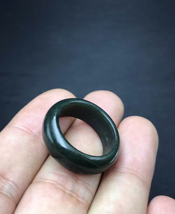 上新和田玉青玉戒指内径约20mm人