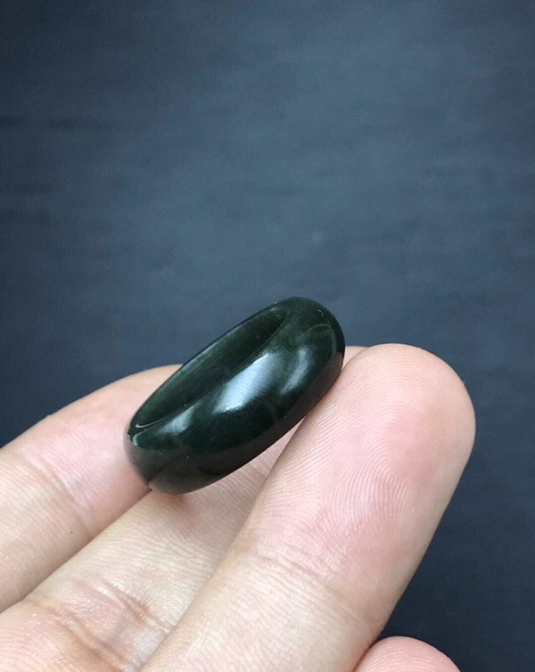 上新和田玉青玉戒指内径约20mm人