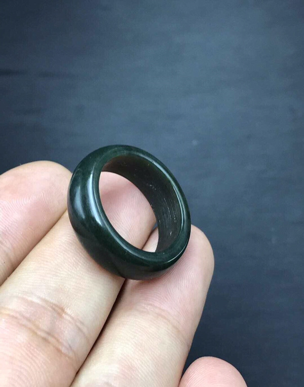 上新和田玉青玉戒指内径约20mm人