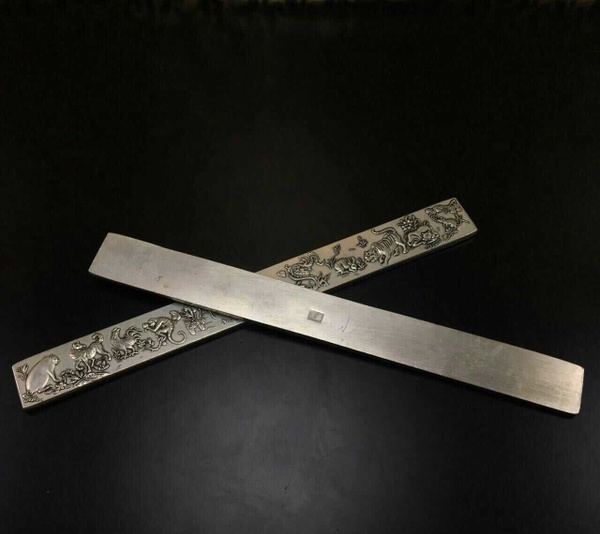 藏银镇尺一对精雕细琢精美图案十二生肖镇尺一对保存