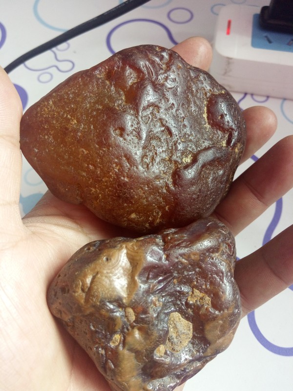 玛瑙原石籽料两块