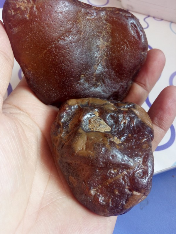 玛瑙原石籽料两块