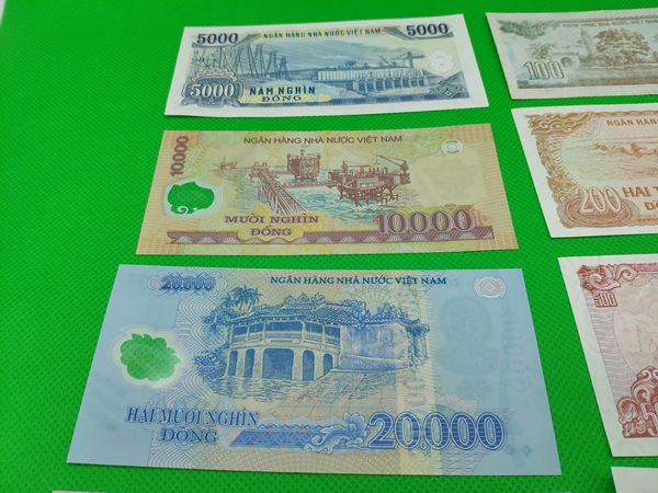 越南盾纸币10张一套,面值共:188800元,可以